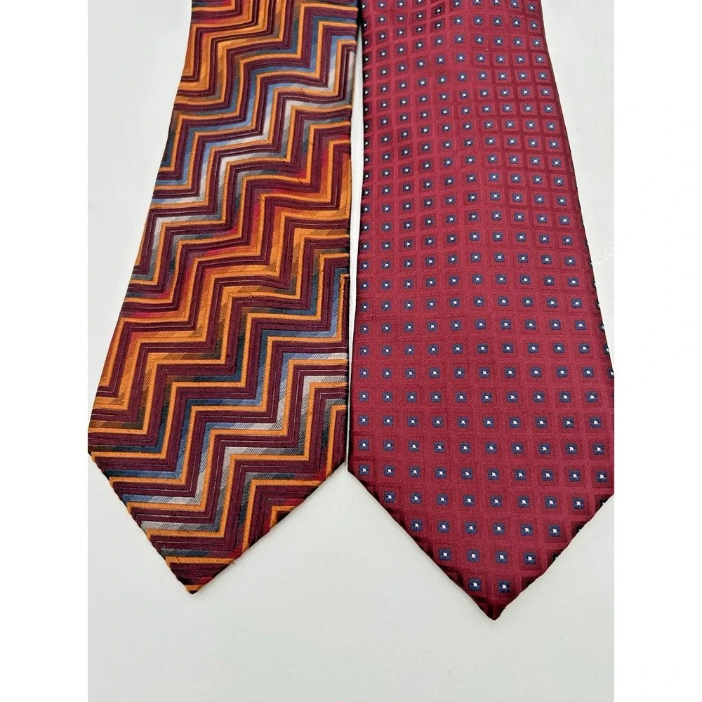 Roundtree & Yorke Slim Tie‎ Men Red Blue Gold Geometric 100% Silk Classic Formal